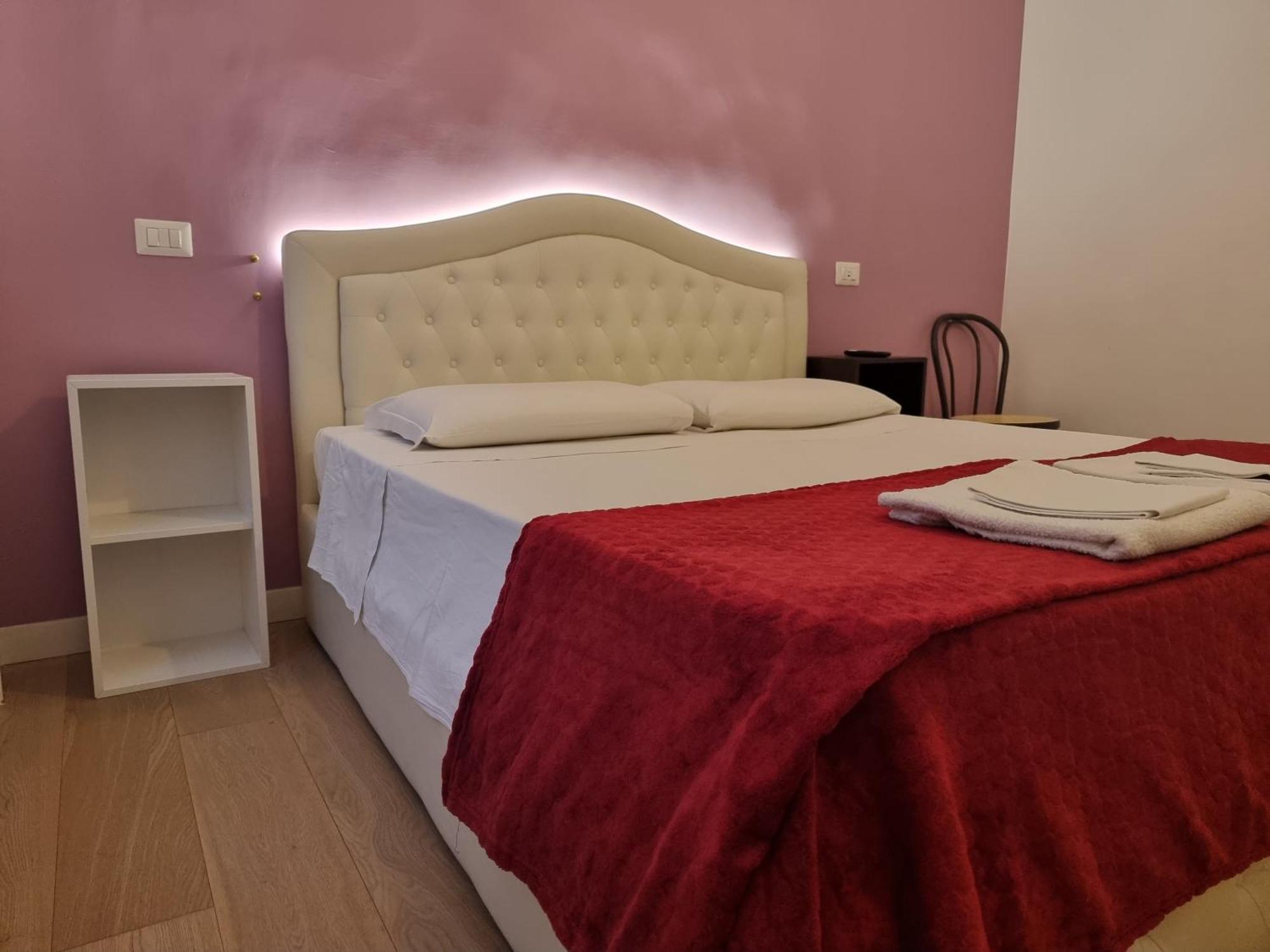 Апартаменты Anthony House, Anthony Floor 3, Castro Pretorio Рим Номер фото