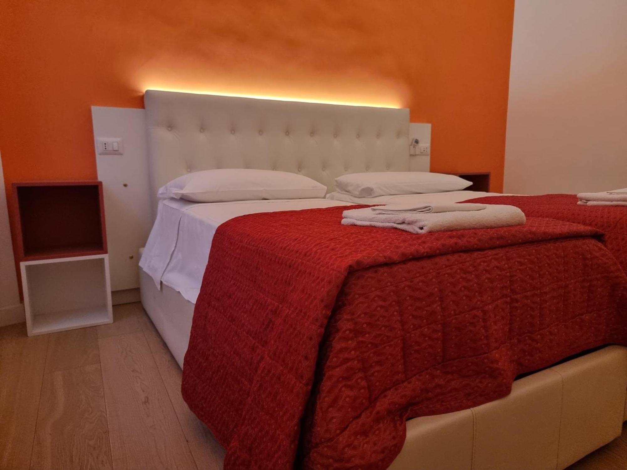 Апартаменты Anthony House, Anthony Floor 3, Castro Pretorio Рим Номер фото