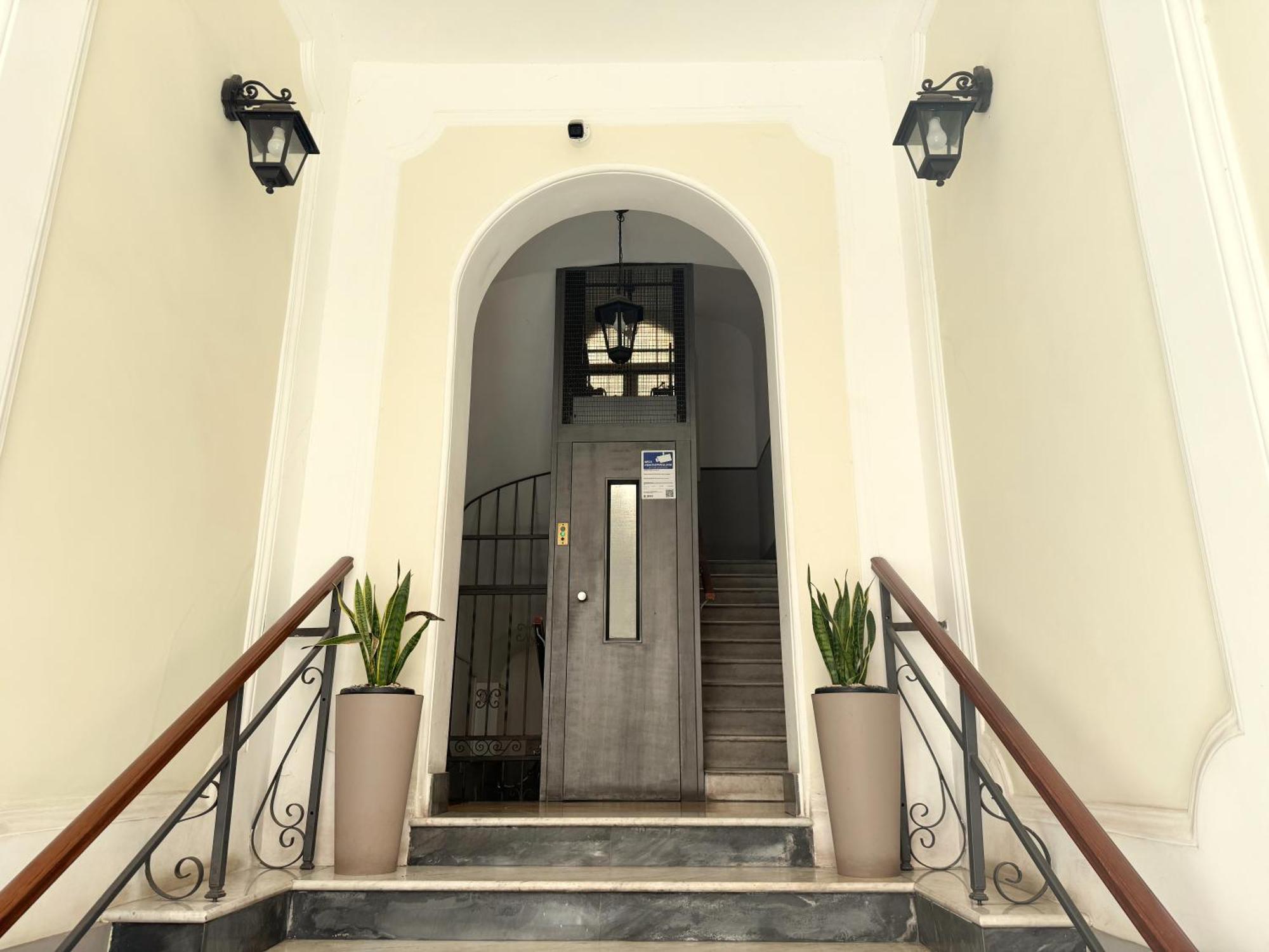 Апартаменты Anthony House, Anthony Floor 3, Castro Pretorio Рим Экстерьер фото
